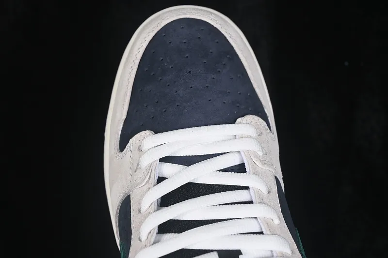 All Categories Nk SB Dunk Series Nk SB Dunk Low Low-top sneakers Nike SB Dunk Low Suede gray raw rubber SB low-top casual sneakers HF3704-001
